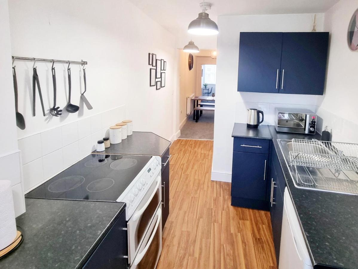 קולצ'סטר Stylish 2 Bed Apartment With Free Parking, Speed Wifi, Free Parking מראה חיצוני תמונה